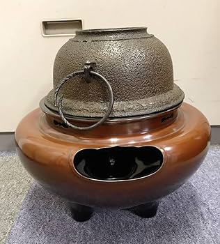 Amazon.co.jp: 唐銅朝鮮風炉釜（銀摘）「和田美之助」(共箱共布